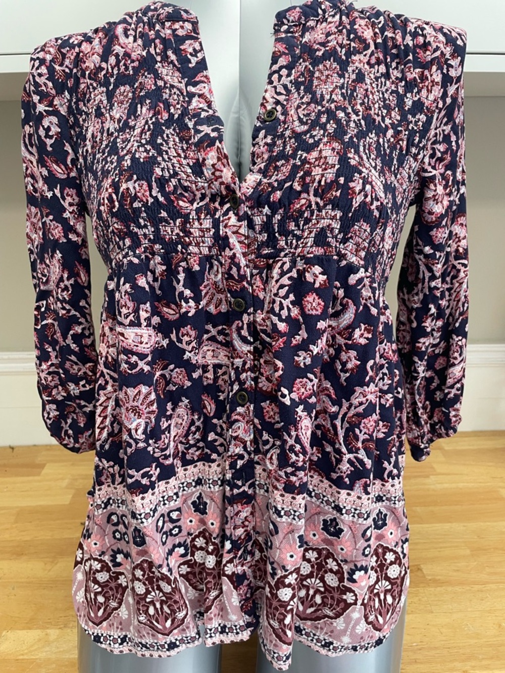 Knox Rose XS blouse navy and mauve paisley print bohemian quarter sleeve blouse